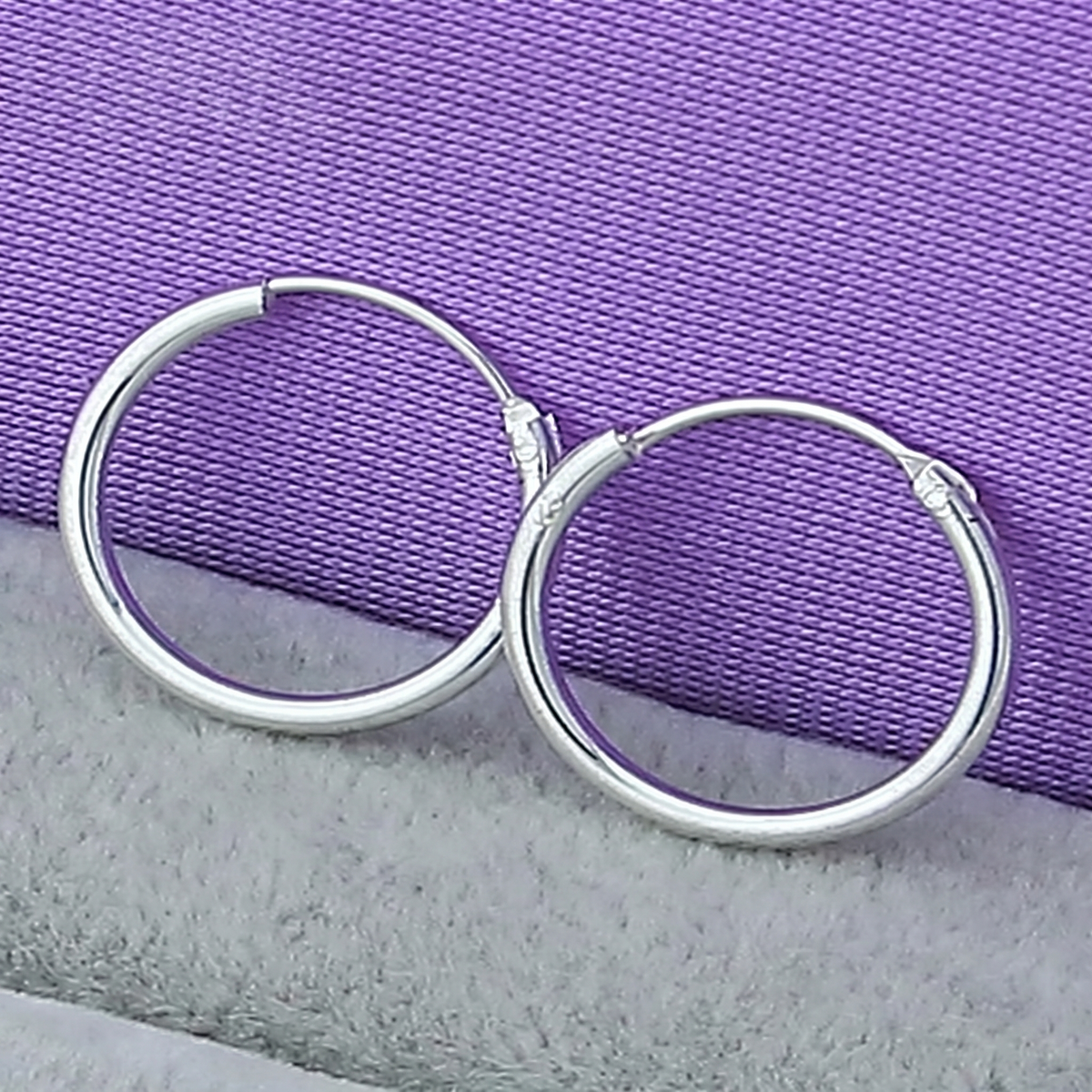 30mm Smooth Hoop Earrings