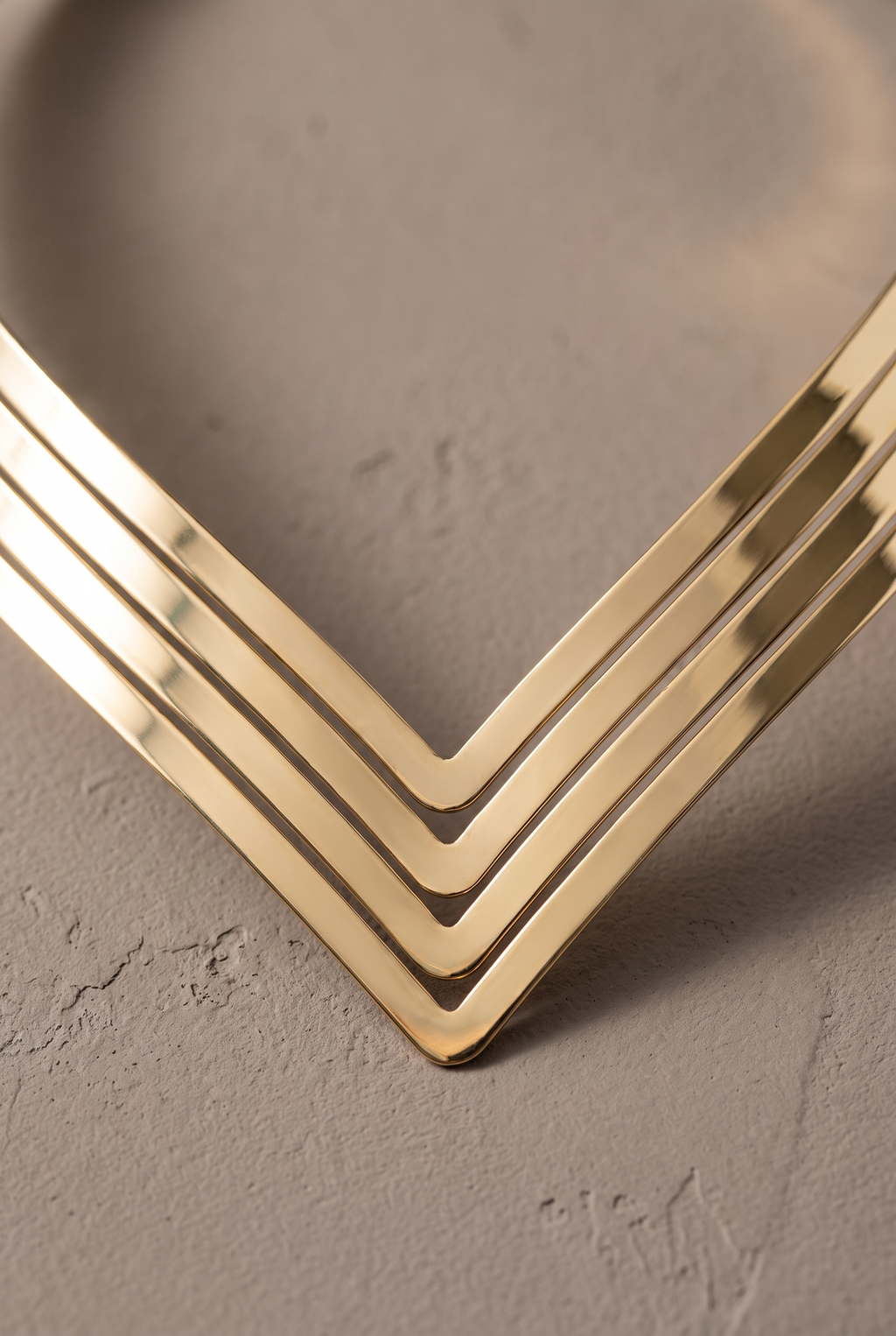 Close-up of the three nested bands at the V-point